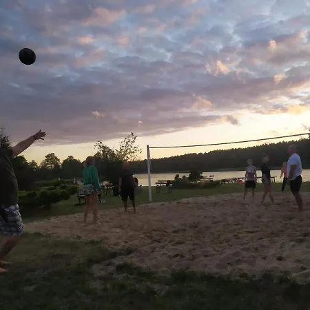 Przy Jeziorze Z Prywatna Plaza W Borach Tucholskich Alicja Wczasy Z Dziecmi Nowe Luksusowe Na Skraju Jeziora I Lasu Hébergement de vacances Ostrowite (Chojnice)