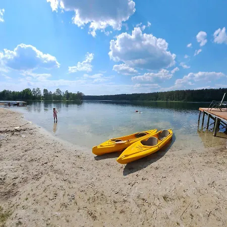Przy Jeziorze Z Prywatna Plaza W Borach Tucholskich Alicja Wczasy Z Dziecmi Nowe Luksusowe Na Skraju Jeziora I Lasu