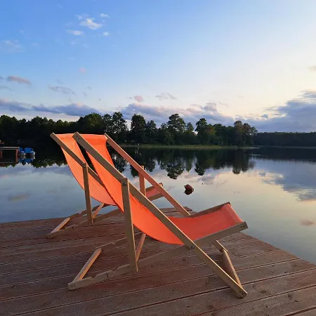 Przy Jeziorze Z Prywatna Plaza W Borach Tucholskich Alicja Wczasy Z Dziecmi Nowe Luksusowe Na Skraju Jeziora I Lasu