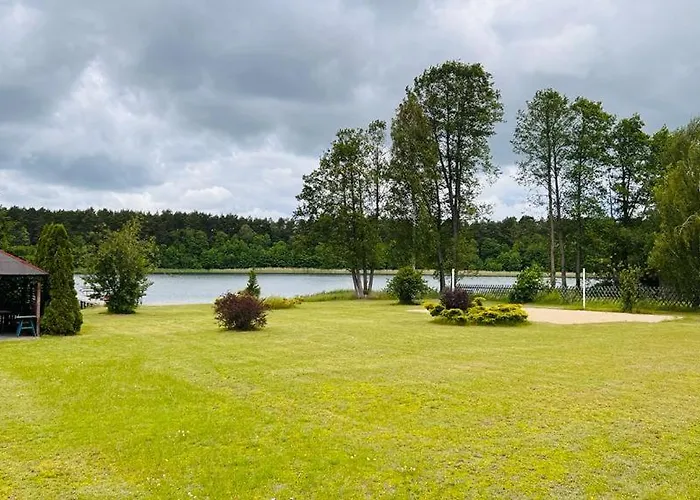 Przy Jeziorze Z Prywatna Plaza W Borach Tucholskich Alicja Wczasy Z Dziecmi Nowe Luksusowe Na Skraju Jeziora I Lasu Ostrowite (Chojnice)