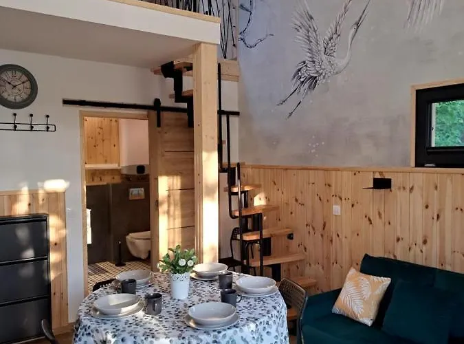 Semesterbostad Przy Jeziorze Z Prywatna Plaza W Borach Tucholskich Alicja Wczasy Z Dziecmi Nowe Luksusowe Na Skraju Jeziora I Lasu *