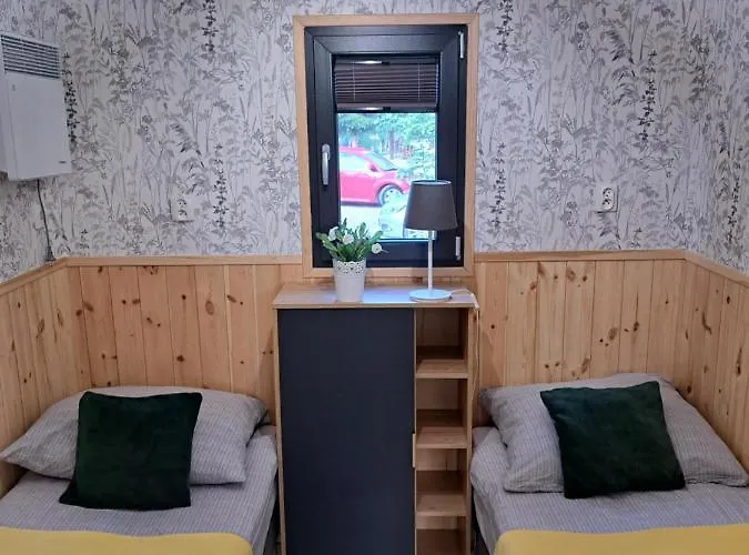 Semesterbostad Przy Jeziorze Z Prywatna Plaza W Borach Tucholskich Alicja Wczasy Z Dziecmi Nowe Luksusowe Na Skraju Jeziora I Lasu *