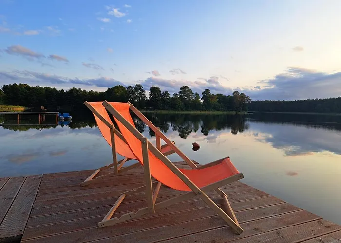 Przy Jeziorze Z Prywatna Plaza W Borach Tucholskich Alicja Wczasy Z Dziecmi Nowe Luksusowe Na Skraju Jeziora I Lasu