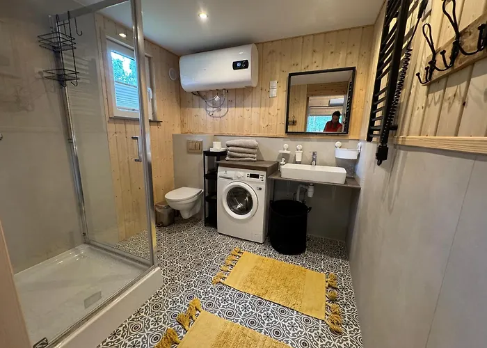 Semesterbostad Przy Jeziorze Z Prywatna Plaza W Borach Tucholskich Alicja Wczasy Z Dziecmi Nowe Luksusowe Na Skraju Jeziora I Lasu *