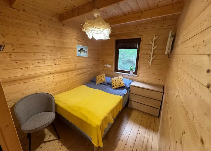 Semesterbostad Przy Jeziorze Z Prywatna Plaza W Borach Tucholskich Alicja Wczasy Z Dziecmi Nowe Luksusowe Na Skraju Jeziora I Lasu *